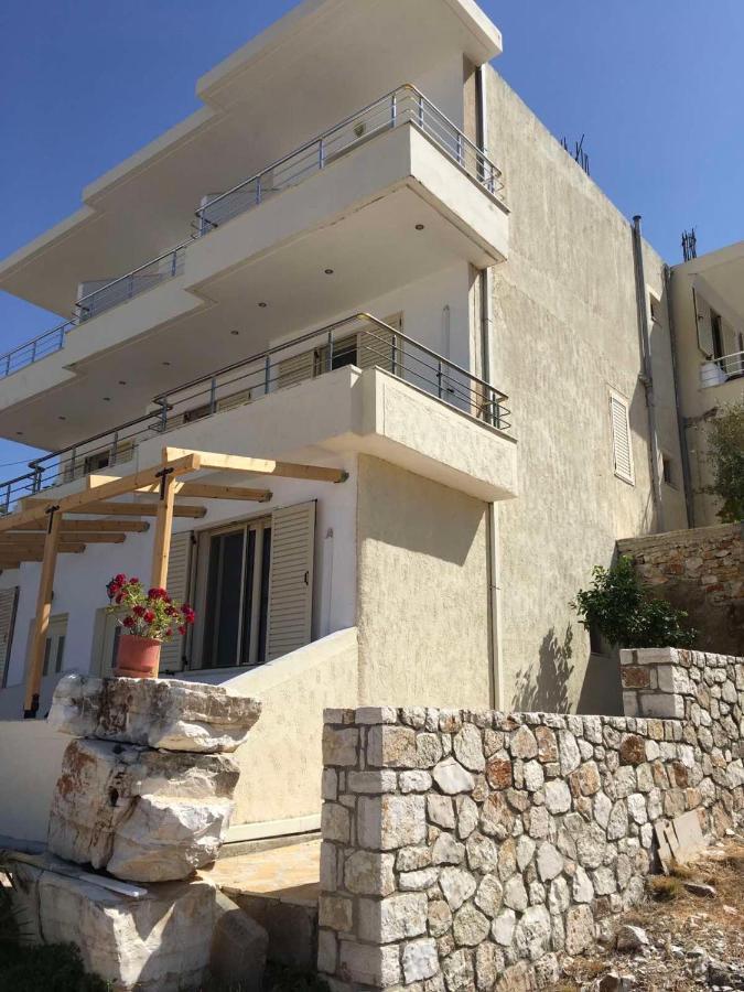 Bluemoon Suites Sarandë Exterior foto
