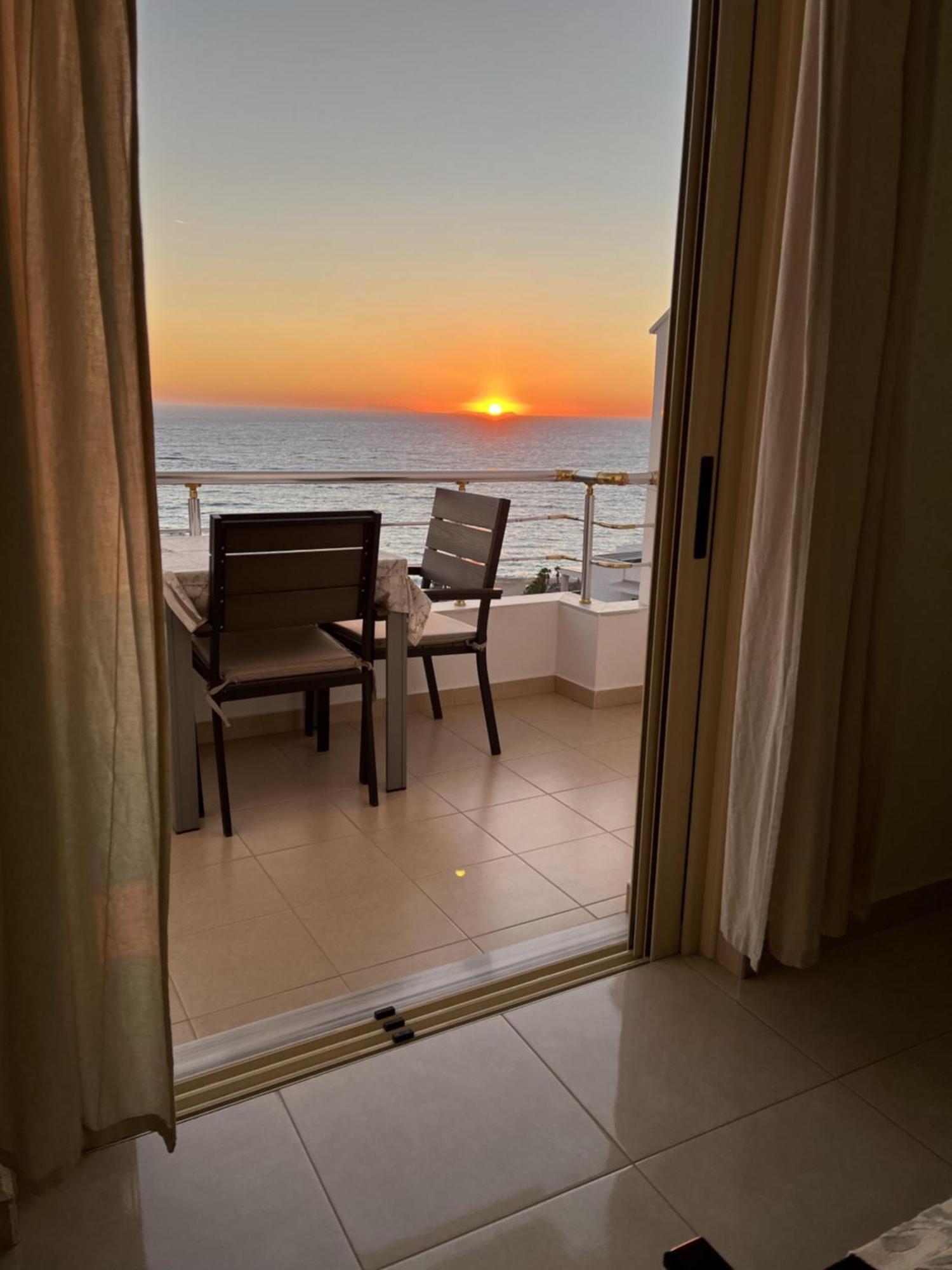 Bluemoon Suites Sarandë Exterior foto